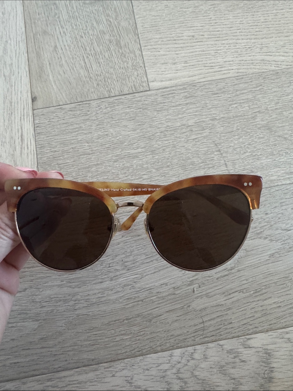 Brown Tortoiseshell Women’s Sunglasses - Vintage-Inspired Cat Eye